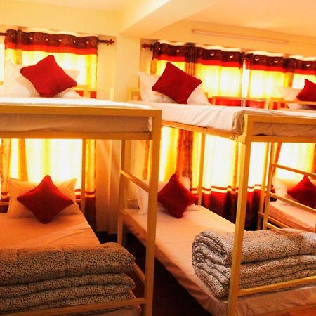 Mountain Backpackers Hostel カトマンズ エクステリア 写真